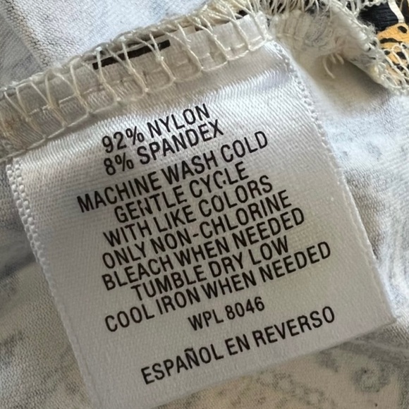 4/$24 Charter Club Mosaic Print Key Hole Yellow Black and‎ White Blouse - Picture 9 of 9